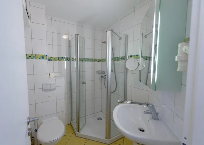 Haus Moewe - Apt. 02 Апартаменты Зеллин