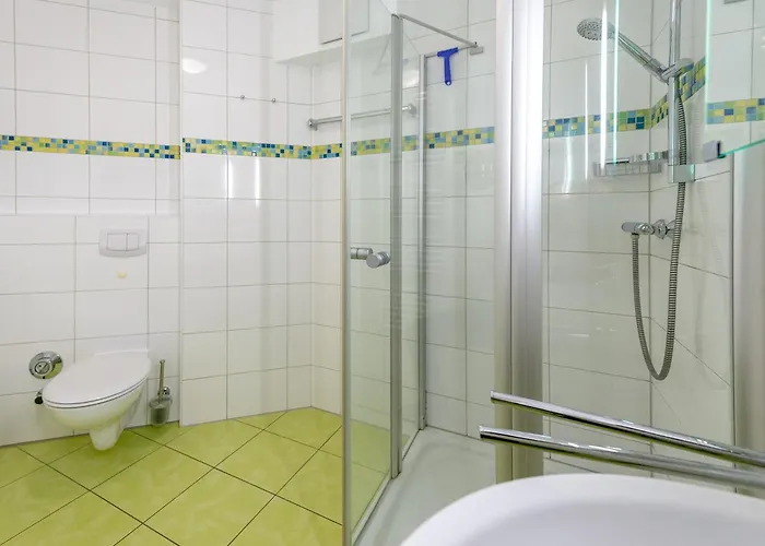 Haus Moewe - Apt. 02 Зеллин